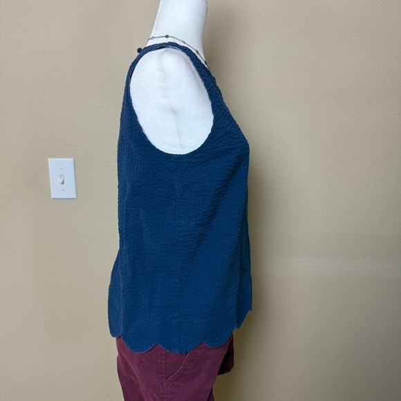 Vineyard Vines Seersucker Scallops Shell Women's Blouse Size 4 - Picture 4 of 9